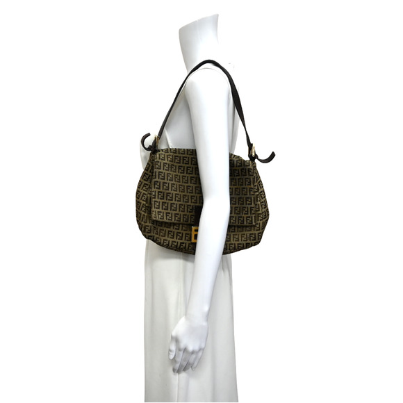 Fendi Mamma Forever Baguette Shoulder Bag - Picture 4 of 16